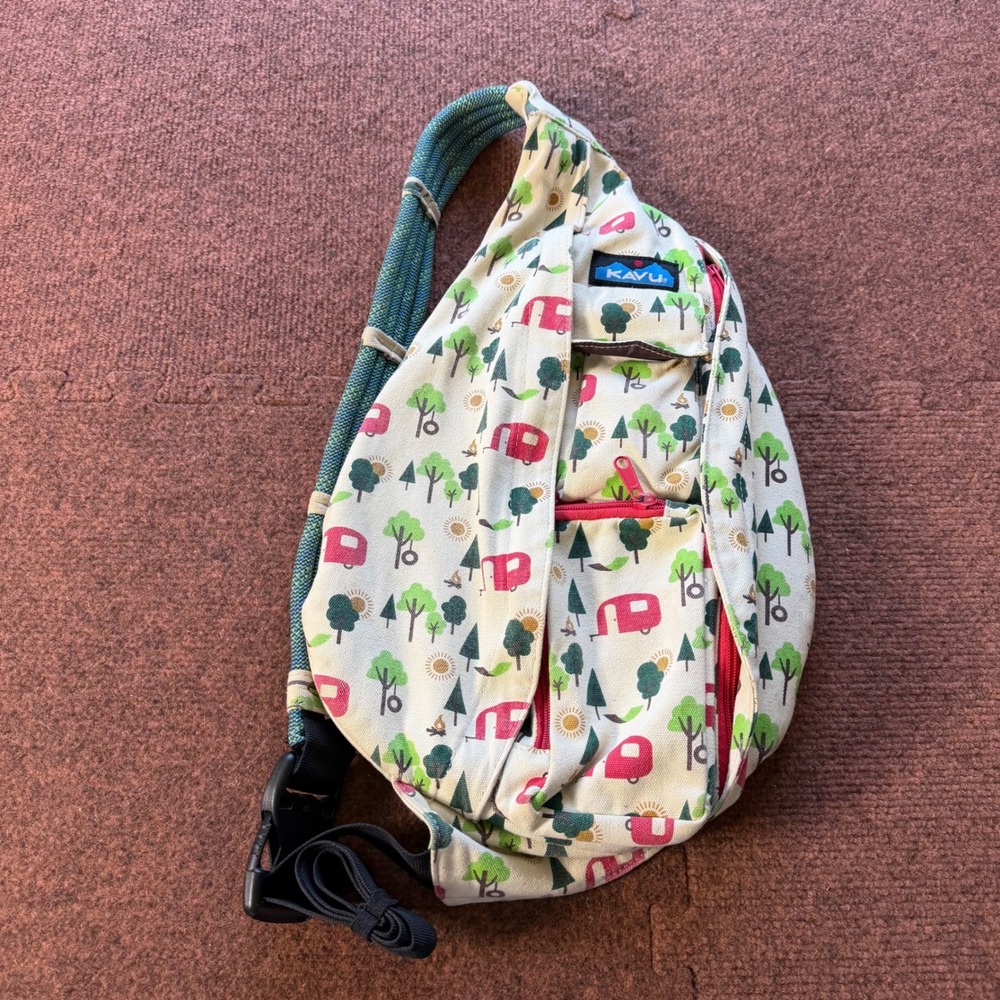 A+ KAVU Rope Bag Sling Backpack Camping Trailer Print Canvas Cream Red Green